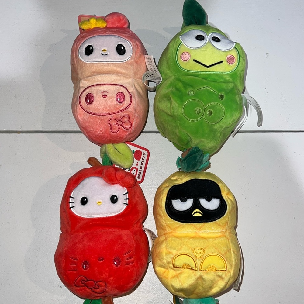 Sanrio reversible plushies 4